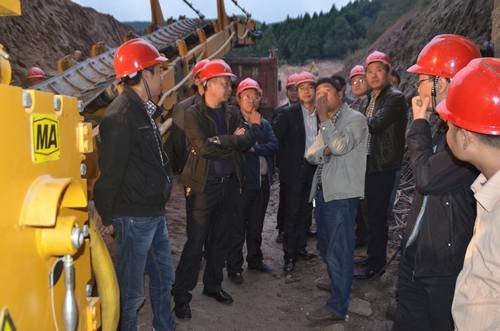 副局長董蜀良一行到武引西梓干渠工程檢查指導工作