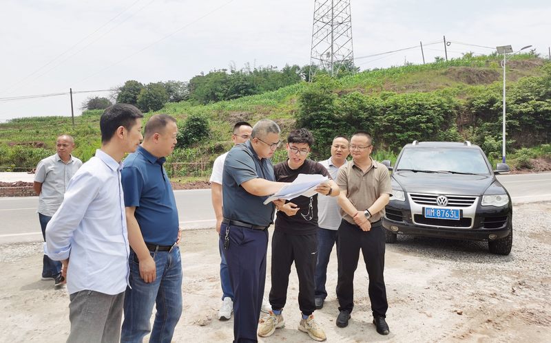 羅雪總經理一行到向家壩Ⅴ標項目部開展調研工作