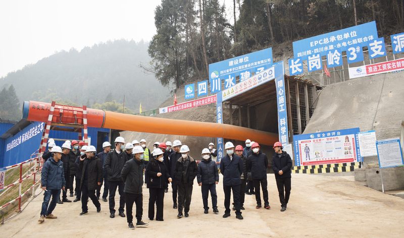 李勇藺副廳長赴亭子口灌區(qū)一期工程EPCⅠ標(biāo)段施工現(xiàn)場調(diào)研慰問