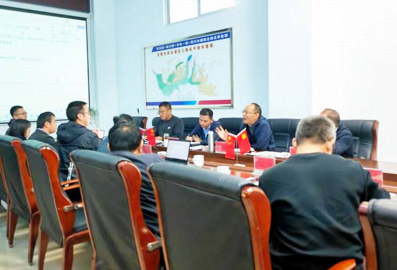 汪輝德一行赴龍?zhí)另椖繖z查指導(dǎo)工作         